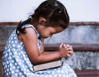 Praying is a way for kids to communicate with our savior. Praying is a way for kids to communicate with our savior.